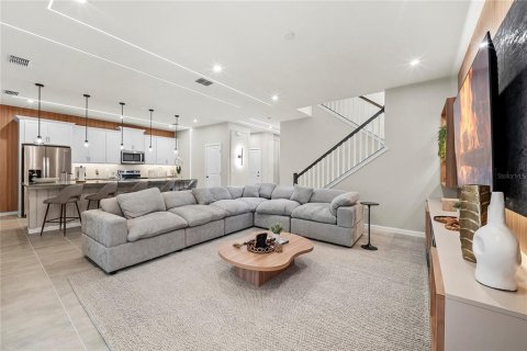 Villa ou maison à vendre à Kissimmee, Floride: 6 chambres, 279.54 m2 № 2416899 - photo 8