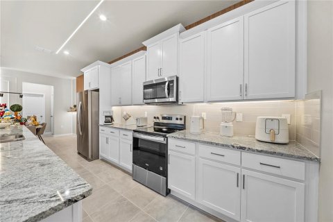 Villa ou maison à vendre à Kissimmee, Floride: 6 chambres, 279.54 m2 № 2416899 - photo 14