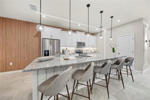 Villa ou maison à vendre à Kissimmee, Floride: 6 chambres, 279.54 m2 № 2416899 - photo 11