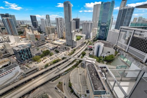 Copropriété à louer à Miami, Floride: 2 chambres, 99.87 m2 № 2025756 - photo 8