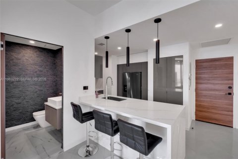 Copropriété à louer à Miami, Floride: 2 chambres, 99.87 m2 № 2025756 - photo 11