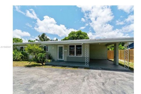 Casa en venta en Wilton Manors, Florida, 3 dormitorios, 111.95 m2 № 2154513 - foto 1