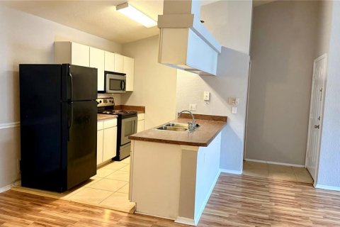 Condominio en alquiler en Tampa, Florida, 2 dormitorios, 117.99 m2 № 1907667 - foto 4