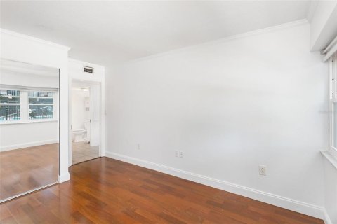Купить кондоминиум в Сарасота, Флорида 6 комнат, 82.5м2, № 2091591 - фото 24