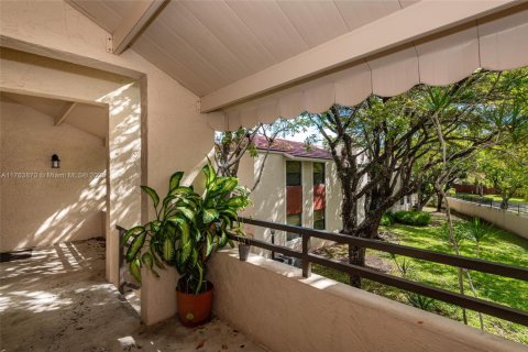 Condo in Miami, Florida, 2 bedrooms  № 1714178 - photo 25