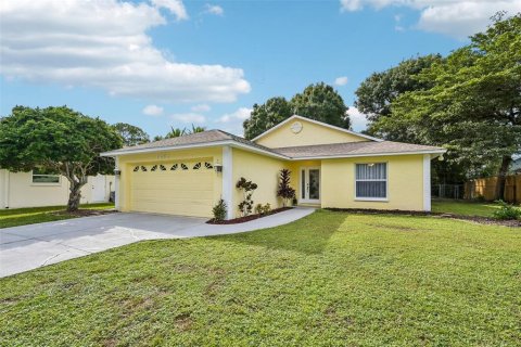 Villa ou maison à vendre à Sarasota, Floride: 3 chambres, 125.42 m2 № 2399428 - photo 5