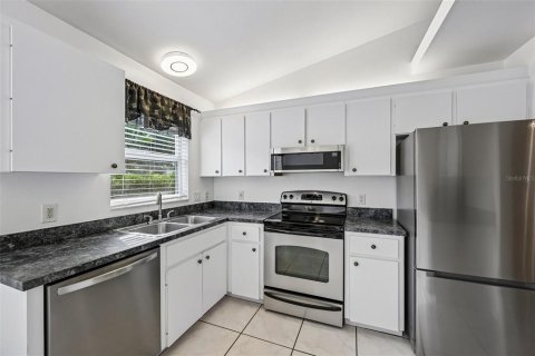 Villa ou maison à vendre à Sarasota, Floride: 3 chambres, 125.42 m2 № 2399428 - photo 15