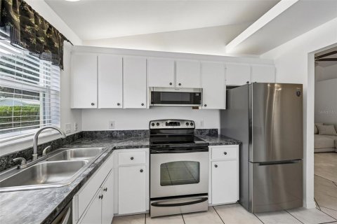 Villa ou maison à vendre à Sarasota, Floride: 3 chambres, 125.42 m2 № 2399428 - photo 16