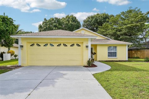 Villa ou maison à vendre à Sarasota, Floride: 3 chambres, 125.42 m2 № 2399428 - photo 3