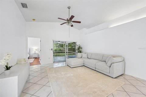 Villa ou maison à vendre à Sarasota, Floride: 3 chambres, 125.42 m2 № 2399428 - photo 8