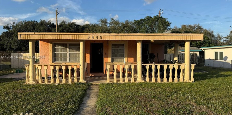 Casa en Miami Gardens, Florida 2 dormitorios, 92.72 m2 № 1999443