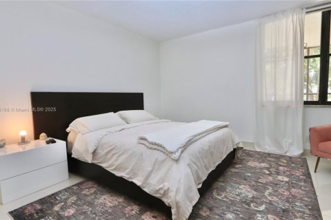 Touwnhouse à vendre à Aventura, Floride: 2 chambres, 104.98 m2 № 1700278 - photo 12