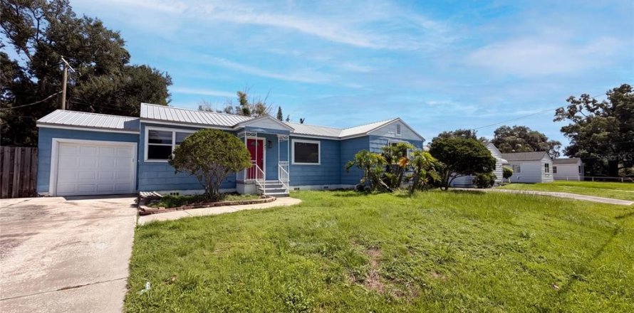 Villa ou maison à Tampa, Floride 3 chambres, 137.12 m2 № 2227187