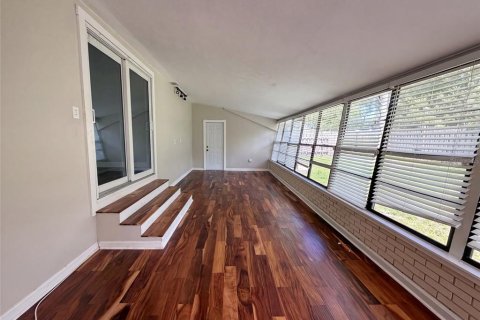 Villa ou maison à vendre à Tampa, Floride: 3 chambres, 137.12 m2 № 2227187 - photo 13