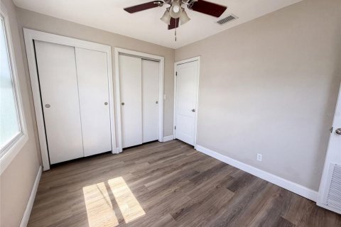 Villa ou maison à vendre à Tampa, Floride: 3 chambres, 137.12 m2 № 2227187 - photo 11
