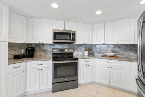 Condominio en venta en Clearwater, Florida, 2 dormitorios, 179.3 m2 № 2347726 - foto 10
