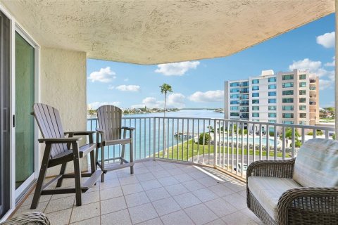 Condominio en venta en Clearwater, Florida, 2 dormitorios, 179.3 m2 № 2347726 - foto 20