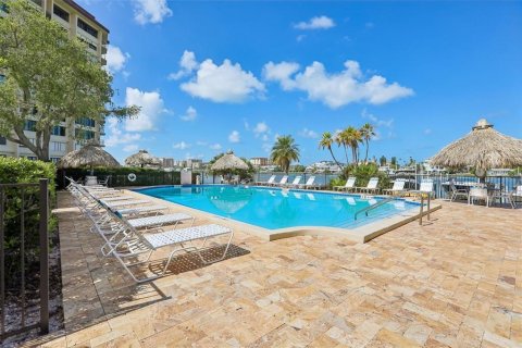 Condominio en venta en Clearwater, Florida, 2 dormitorios, 179.3 m2 № 2347726 - foto 23