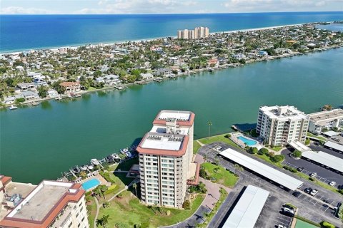 Condominio en venta en Clearwater, Florida, 2 dormitorios, 179.3 m2 № 2347726 - foto 27