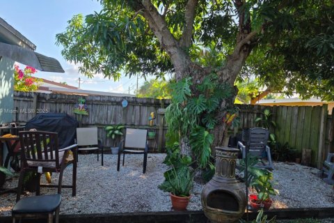 Купить виллу или дом в Помпано-Бич, Флорида 3 спальни, 76.55м2, № 1972839 - фото 17