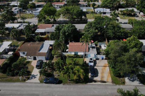 Casa en venta en Pompano Beach, Florida, 3 dormitorios, 76.55 m2 № 1972839 - foto 23