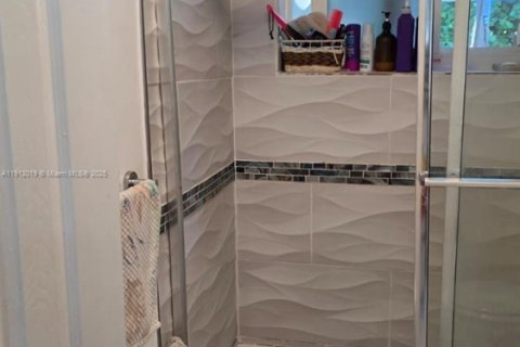 Купить виллу или дом в Помпано-Бич, Флорида 3 спальни, 76.55м2, № 1972839 - фото 6