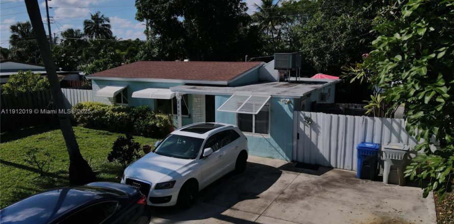 Дом в Помпано-Бич, Флорида 3 спальни, 76.55м2 № 1972839