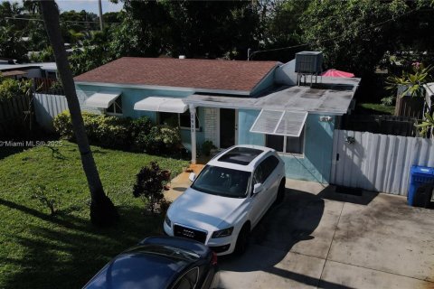 Купить виллу или дом в Помпано-Бич, Флорида 3 спальни, 76.55м2, № 1972839 - фото 20