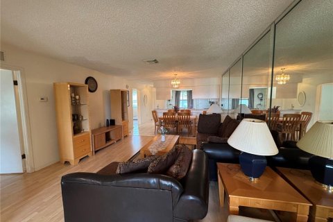 Casa en alquiler en Palm Harbor, Florida, 2 dormitorios, 95.69 m2 № 1824211 - foto 9