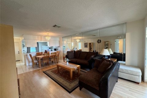 Casa en alquiler en Palm Harbor, Florida, 2 dormitorios, 95.69 m2 № 1824211 - foto 11