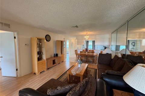 Casa en alquiler en Palm Harbor, Florida, 2 dormitorios, 95.69 m2 № 1824211 - foto 13