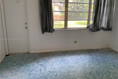 Condominio en alquiler en Miami, Florida, 1 dormitorio, 96.99 m2 № 1932400 - foto 14