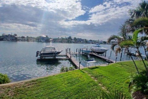Copropriété à louer à Indian Rocks Beach, Floride: 2 chambres, 101.26 m2 № 2109452 - photo 5