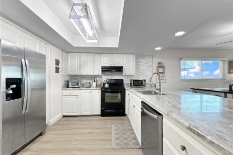 Copropriété à louer à Indian Rocks Beach, Floride: 2 chambres, 101.26 m2 № 2109452 - photo 21