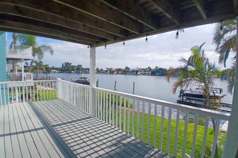 Copropriété à louer à Indian Rocks Beach, Floride: 2 chambres, 101.26 m2 № 2109452 - photo 11