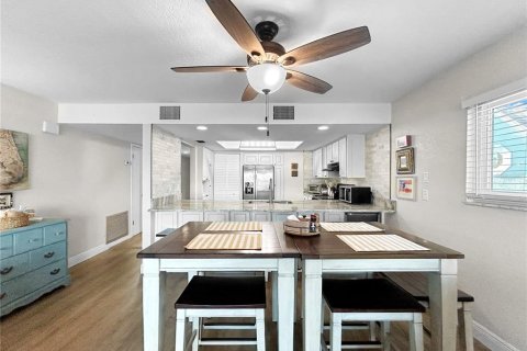 Copropriété à louer à Indian Rocks Beach, Floride: 2 chambres, 101.26 m2 № 2109452 - photo 20