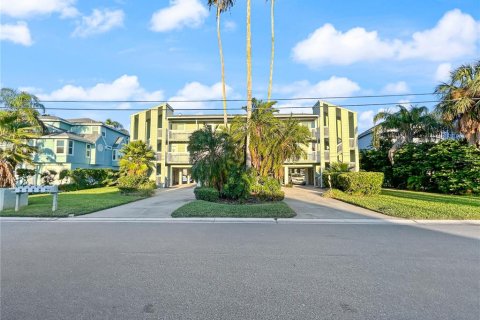 Copropriété à louer à Indian Rocks Beach, Floride: 2 chambres, 101.26 m2 № 2109452 - photo 8