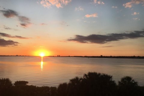 Condo in Bradenton, Florida, 2 bedrooms  № 1916501 - photo 1