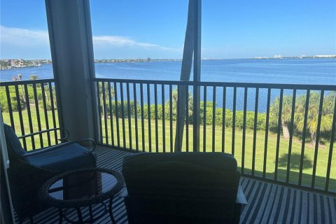 Condo in Bradenton, Florida, 2 bedrooms  № 1916501 - photo 25