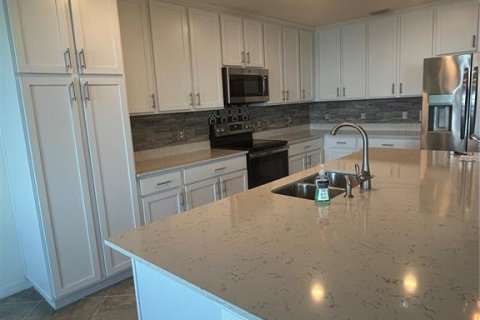 Condo in Bradenton, Florida, 2 bedrooms  № 1916501 - photo 10