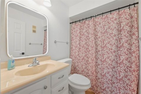 Condo in Clearwater, Florida, 2 bedrooms  № 2370762 - photo 20
