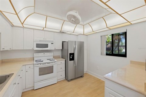 Condo in Clearwater, Florida, 2 bedrooms  № 2370762 - photo 12