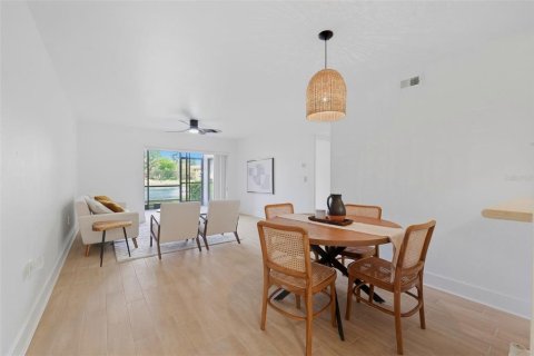Condo in Clearwater, Florida, 2 bedrooms  № 2370762 - photo 30