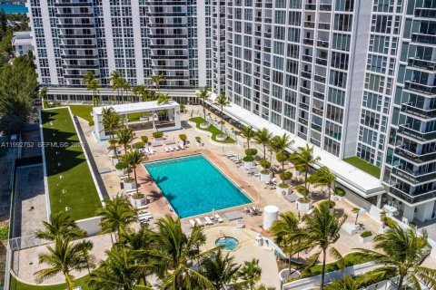 Copropriété à louer à Bal Harbour, Floride: 1 chambre, 83.24 m2 № 2055787 - photo 30