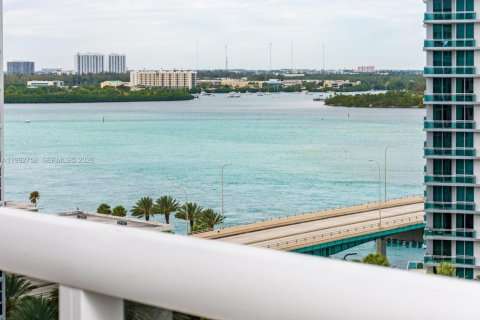 Copropriété à louer à Bal Harbour, Floride: 1 chambre, 83.24 m2 № 2055787 - photo 13
