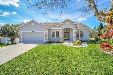 House in Clermont, Florida 4 bedrooms, 222.97 sq.m. № 2036281