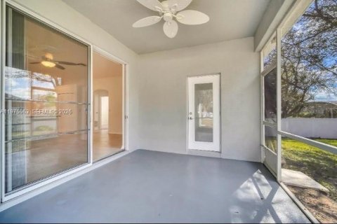 House in Clermont, Florida 4 bedrooms, 222.97 sq.m. № 2036281 - photo 14