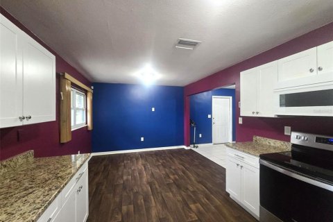 House in Lakeland, Florida 3 bedrooms, 131.74 sq.m. № 1901953 - photo 7