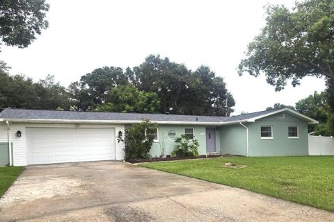 House in Lakeland, Florida 3 bedrooms, 131.74 sq.m. № 1901953 - photo 2