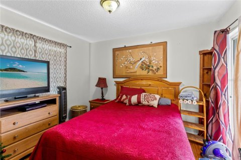 Touwnhouse à vendre à Kissimmee, Floride: 3 chambres, 148.92 m2 № 2211090 - photo 10
